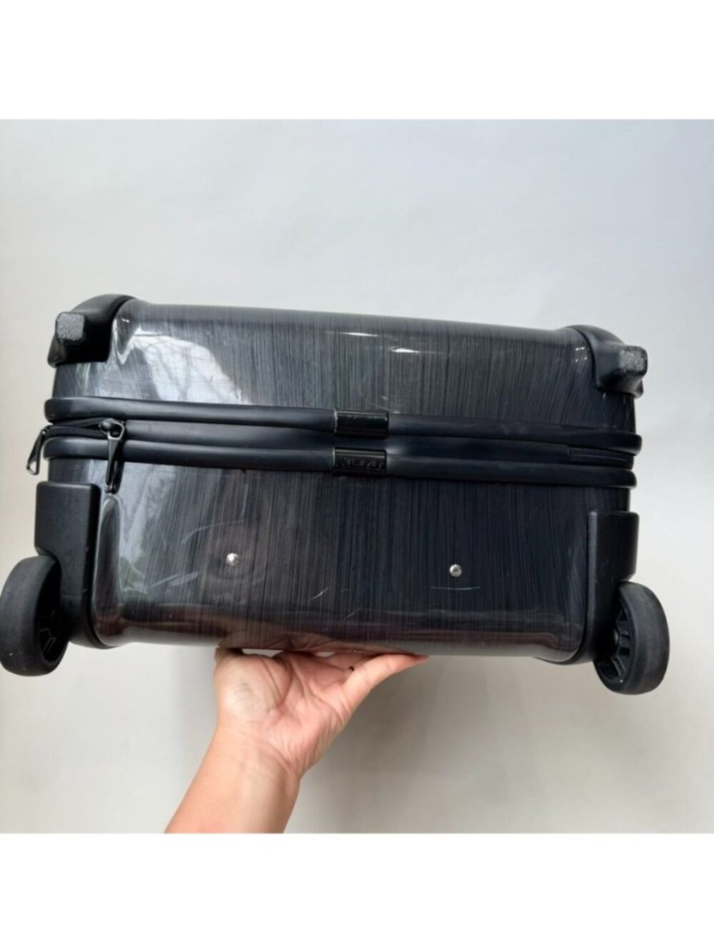 TUMI 19 Degree Compact Brief Rolling Carry-On Spinner Luggage Black/Gray - Picture 6 of 16